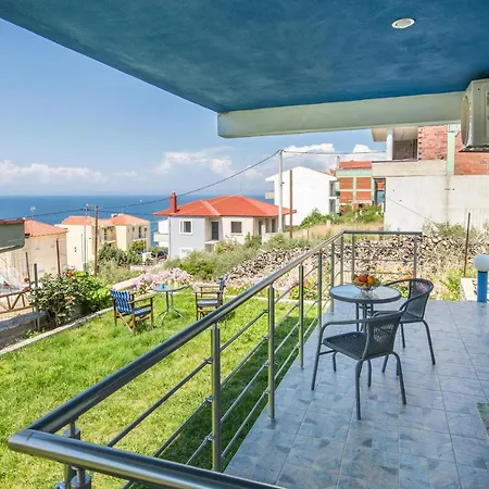 Semesterbostad Happy